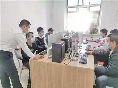 牙克石市舉辦殘疾人電子商務培訓班，助力數字技能提升與技術服務融合
